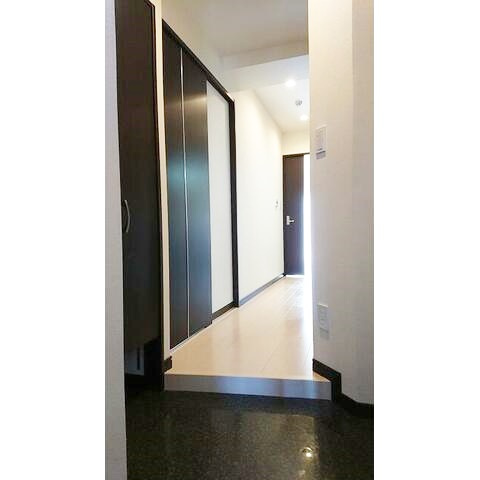 藤沢市湘南台１丁目の賃貸マンションの玄関