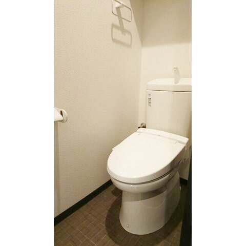 藤沢市湘南台１丁目の賃貸マンションのトイレ