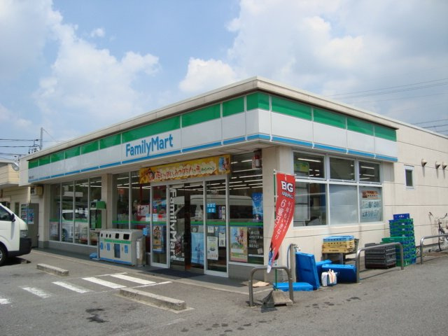 ピュア　ハイムの周辺|ファミリーマート岡崎向山町店まで273ｍ