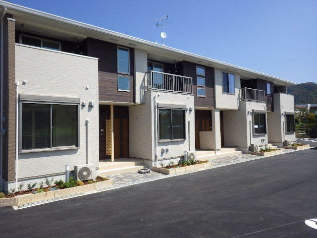 シャンブル０８の外観