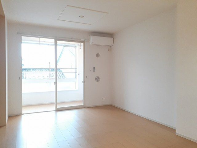 ＢＯＸ３２Ⅲの居間・リビング