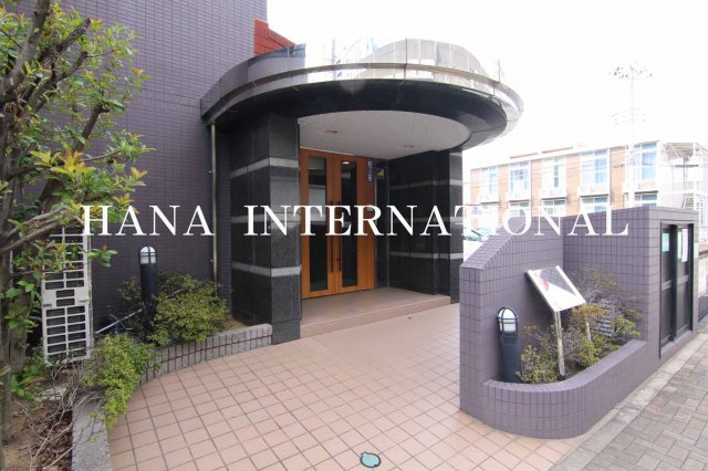アルファークレストのエントランス