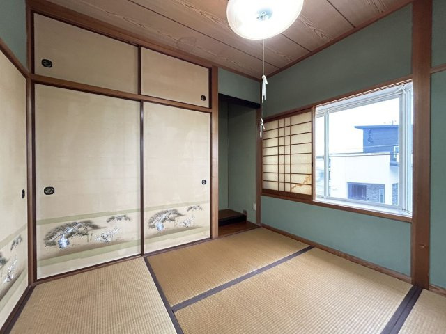【和室】 | 三里町3丁目売家 | ２F東側和室です。押入と天袋付きです。
