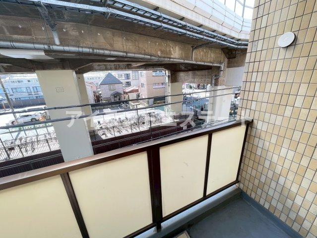 グランパ用賀　敷金0　礼金0　駅近　事務所相談可のバルコニー|※別号室参考写真