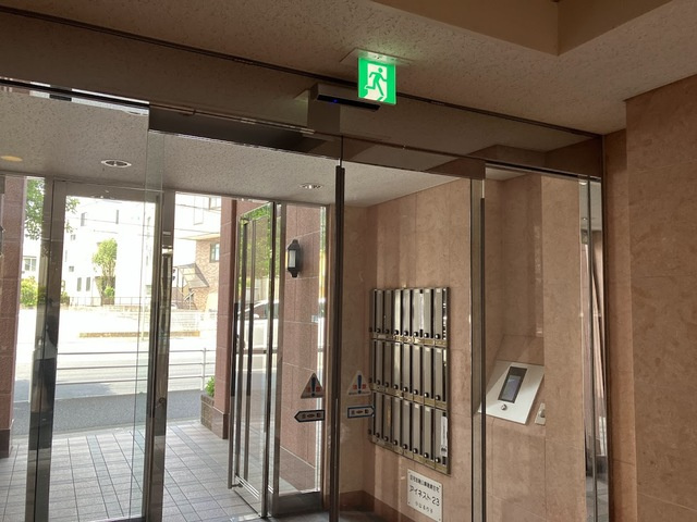 Ｎ－ｆｌａｔｓ　横浜中田のエントランス