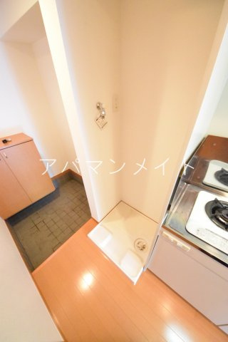 【設備】 | ReDEAL横浜戸塚 | 洗濯機置場です