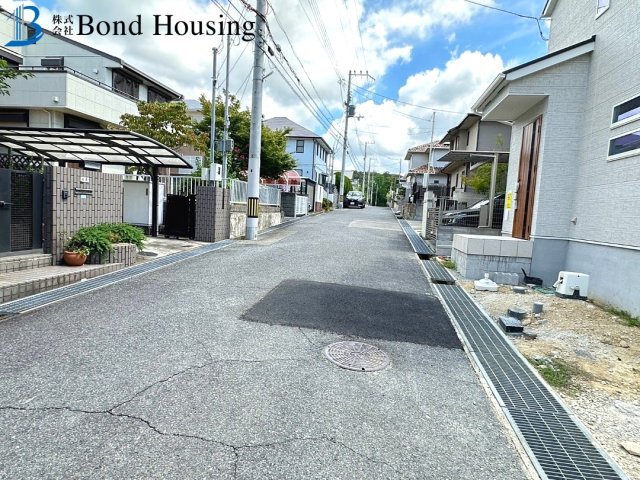 西神中央駅徒歩圏内　竹の台1丁目　新築2区画　B号棟の前面道路含む現地写真
