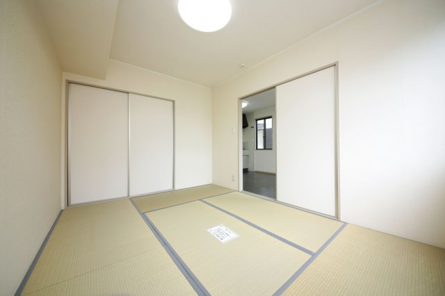 シャルム新浜Ⅱの和室