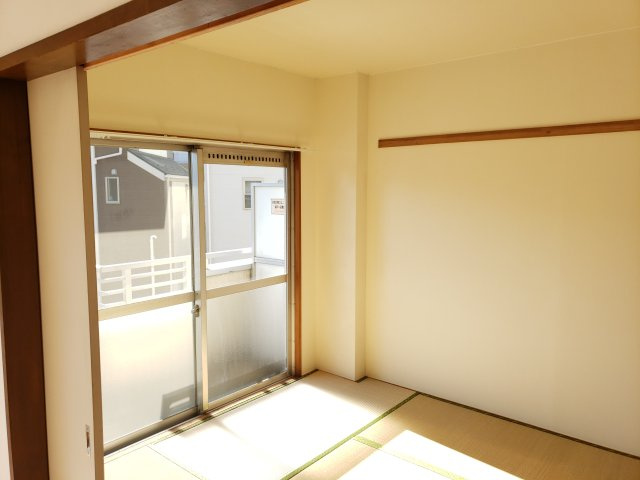 クレセントパレスの和室