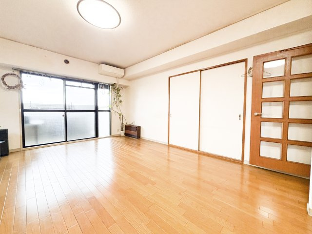 【居間・リビング】