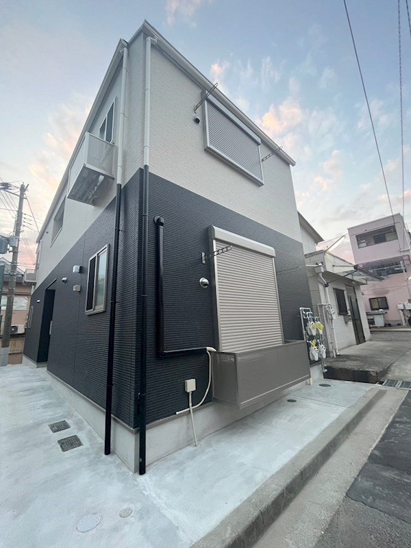 シャルマンメゾン上沢の外観