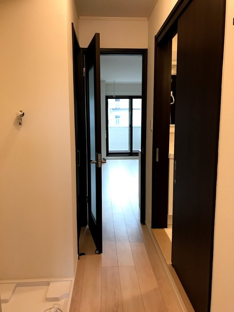 ＣＡＳＡ　ＢＩＡＮＣＡ（カーサ　ビアンカ）の玄関