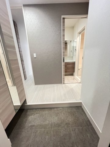 NIGAWA RESIDENCEⅡの玄関