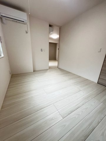 NIGAWA RESIDENCEⅡの居間・リビング