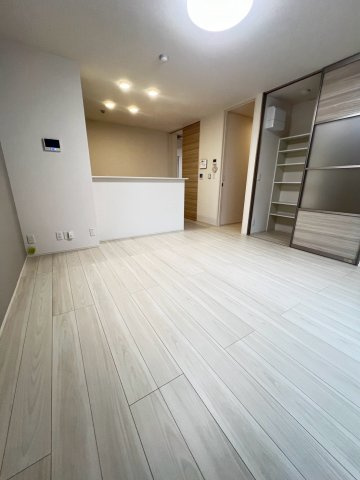 NIGAWA RESIDENCEⅡの居間・リビング