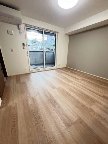 NIGAWA RESIDENCEⅡの居間・リビング