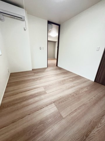NIGAWA RESIDENCEⅡの居間・リビング