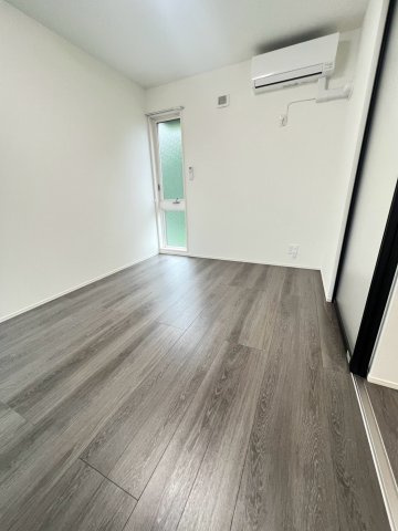 NIGAWA RESIDENCEⅡの居間・リビング