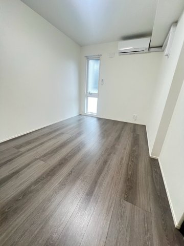 NIGAWA RESIDENCEⅡの居間・リビング