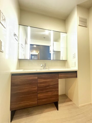 NIGAWA RESIDENCEⅡの洗面所