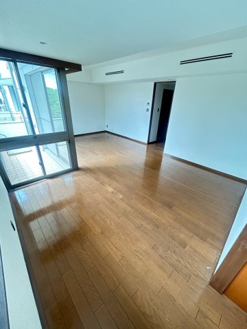 Cross　Season甲子園の居間・リビング