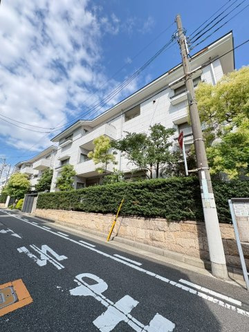 Cross　Season甲子園の外観