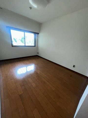 Cross　Season甲子園の洋室