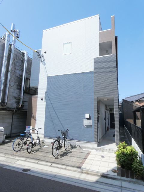 トゥジュール美野島の外観