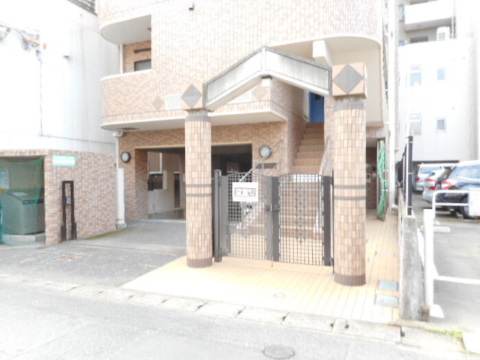 サンクレールコートのエントランス