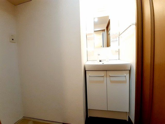 プレジデント姪浜駅前の独立洗面台