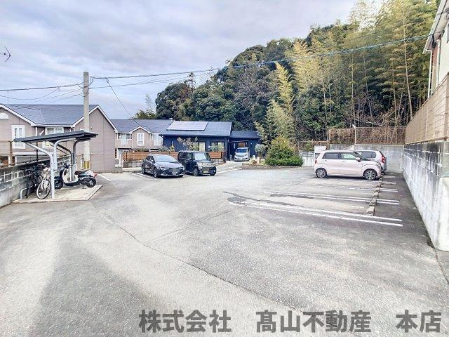 ベル・ソレイユの駐車場