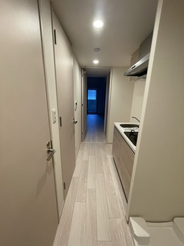 Dimus北浜の玄関|同物件反転のお部屋の写真でございます。
間取り図を参照してください。