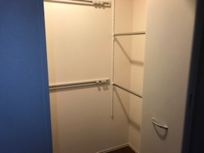 リューグロワールA棟の収納