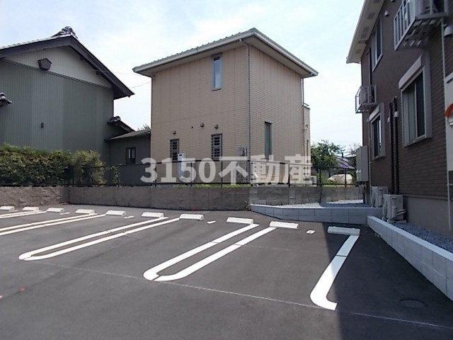 ラ　カーサ　ヴェオレⅠの駐車場|駐車場があります