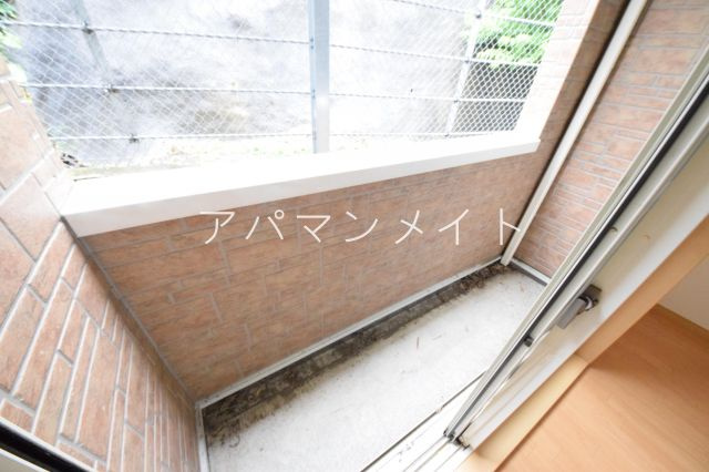 【バルコニー】 | ハピネス | 暖かな日差しのふりそそぐバルコニー