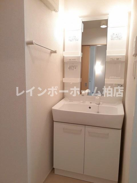 【仲介手数料：50％OFF】対象物件！の洗面所|シャワー付き洗面台です