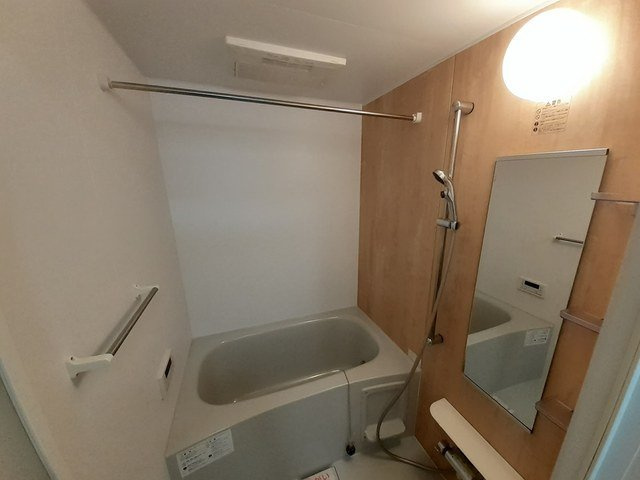 ＡＤＤＲＥＳＳ　２１１の浴室|お風呂です