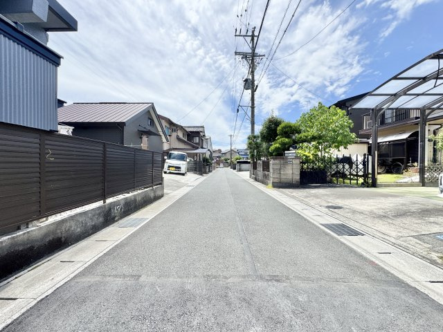 富塚町 第1の前面道路含む現地写真|物件前の道路になります。