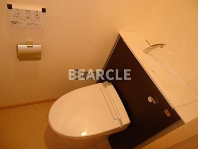 【トイレ】 | グランデカーサケイ | 落ち着いた色調のトイレです