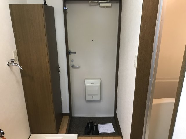 リべルテ中央の玄関