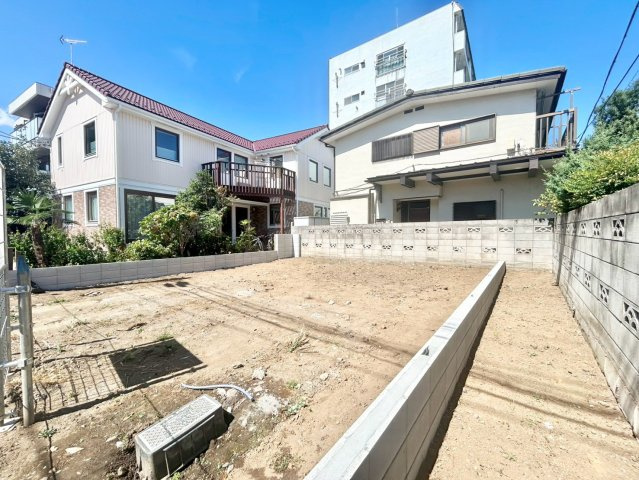 杉並区阿佐谷北1丁目　新築戸建の外観|2026.08.09撮影

現地ご見学希望・資料請求などお気軽にお問い合わせ下さい！
03-5990-5201