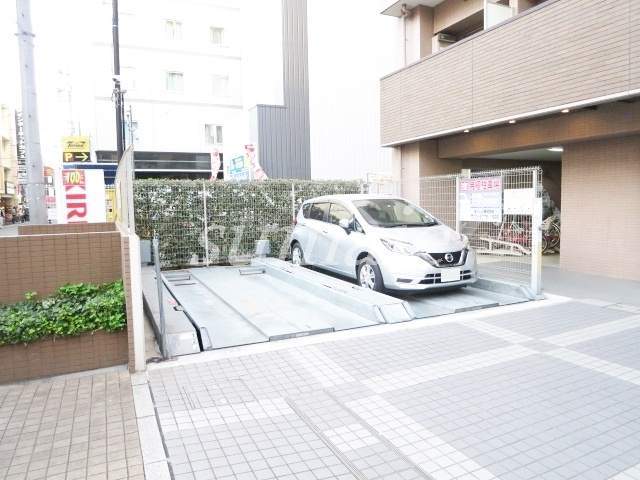 クリオ赤羽壱番館の駐車場|敷地内に駐車場ございます！
