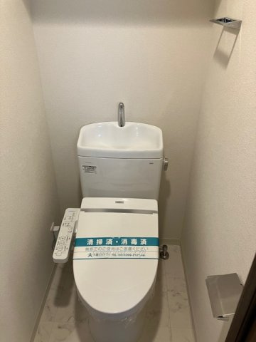 プレサンスジェネ浅草EASTのトイレ