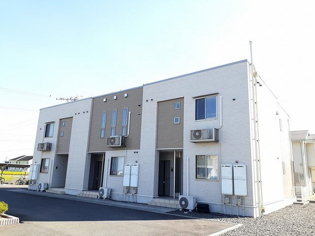 クローバー　ポンドＥの外観