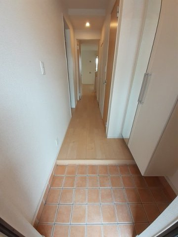 パルガーデン中央インターⅢの玄関