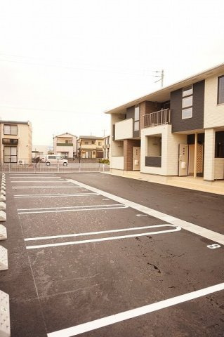 エクロールＢの駐車場