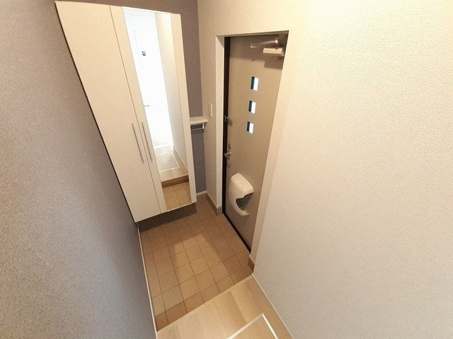 アネモスヒルズ姫路早瀬Ⅱの玄関