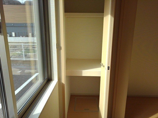 フィオーレ西庄Ａの収納