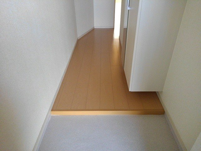 フィオーレ西庄Ａの玄関