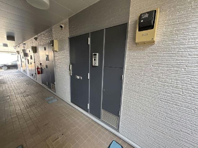 レオパレスtsubasaの玄関